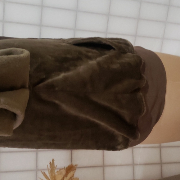 Sunday in Brooklyn-Anthropolgie sweater - Picture 4 of 8